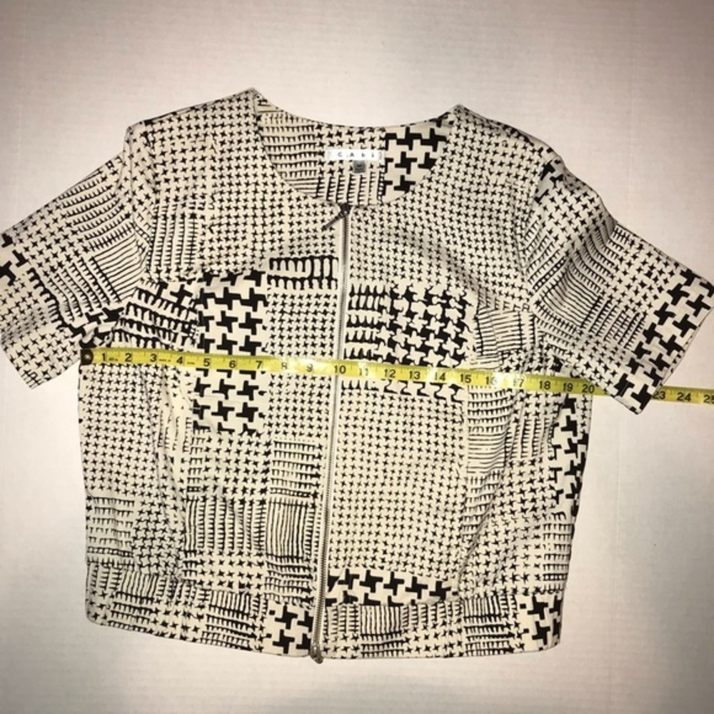 CAbi Coupe Houndstooth Bomber‎ Jacket Style 931 Size Medium - Picture 5 of 7